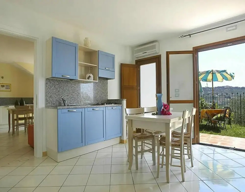 5-guest Apartment in Imperian Olive Grove
