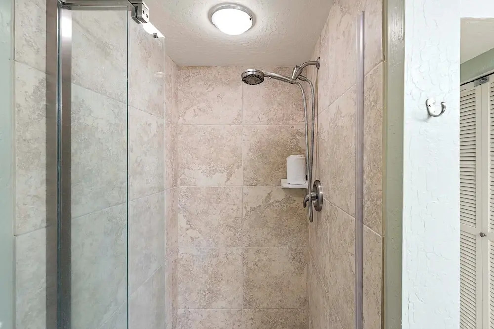 Close to Complex Amenities - Ground Floor - Nice Unit - Vrkcv