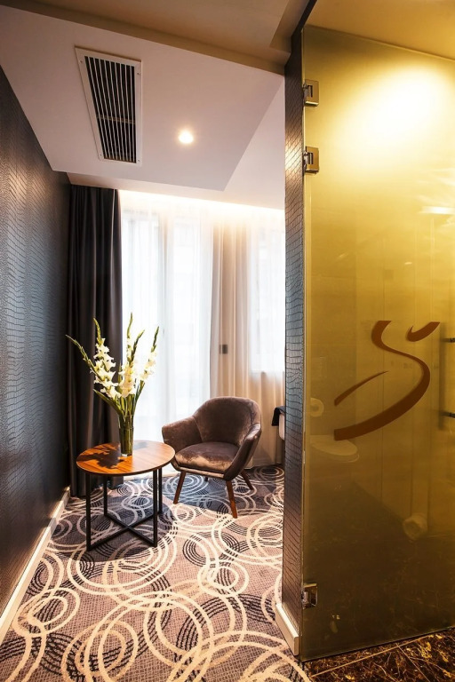 Sky Hotel