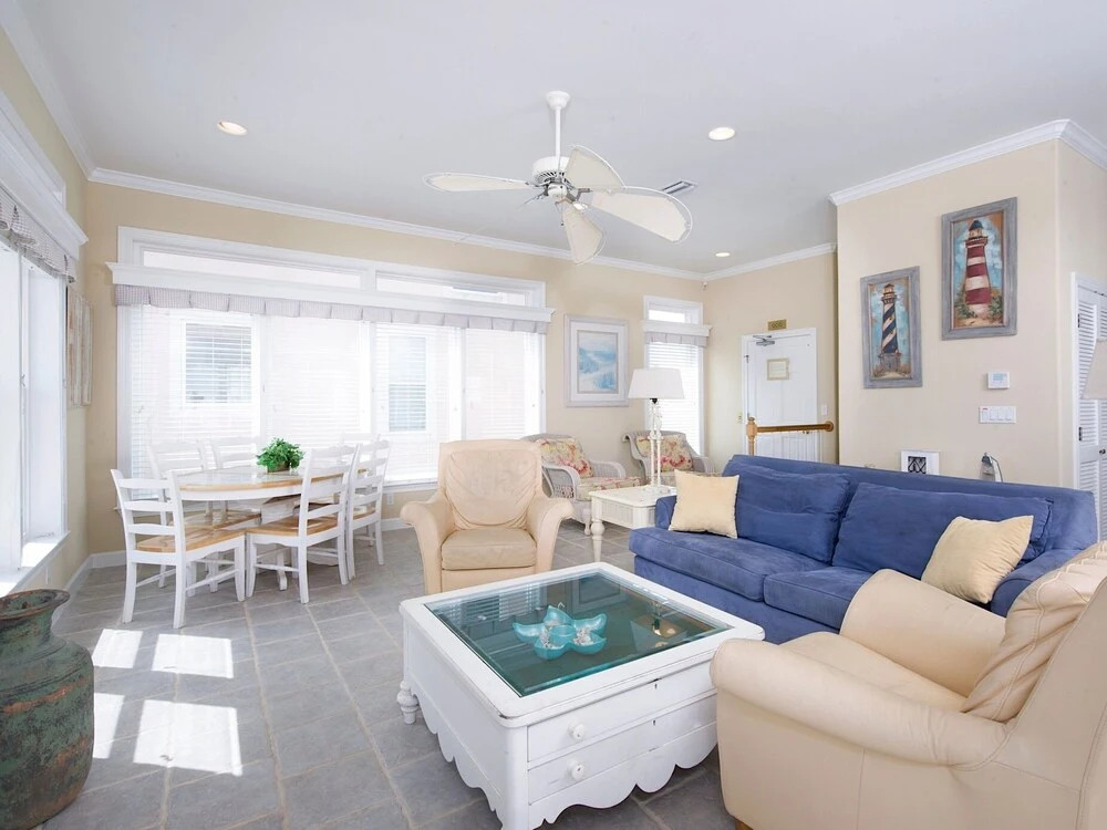 USA 2 - 5 Br Home