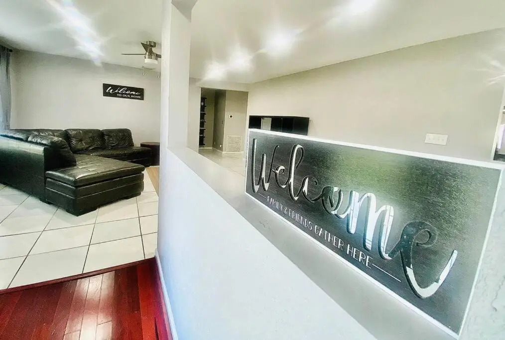 XL Fully Loaded 4Br 3BA Close to Beach & Downtown