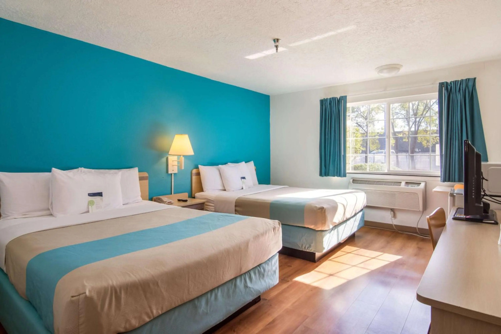 Motel 6-The Dalles, OR