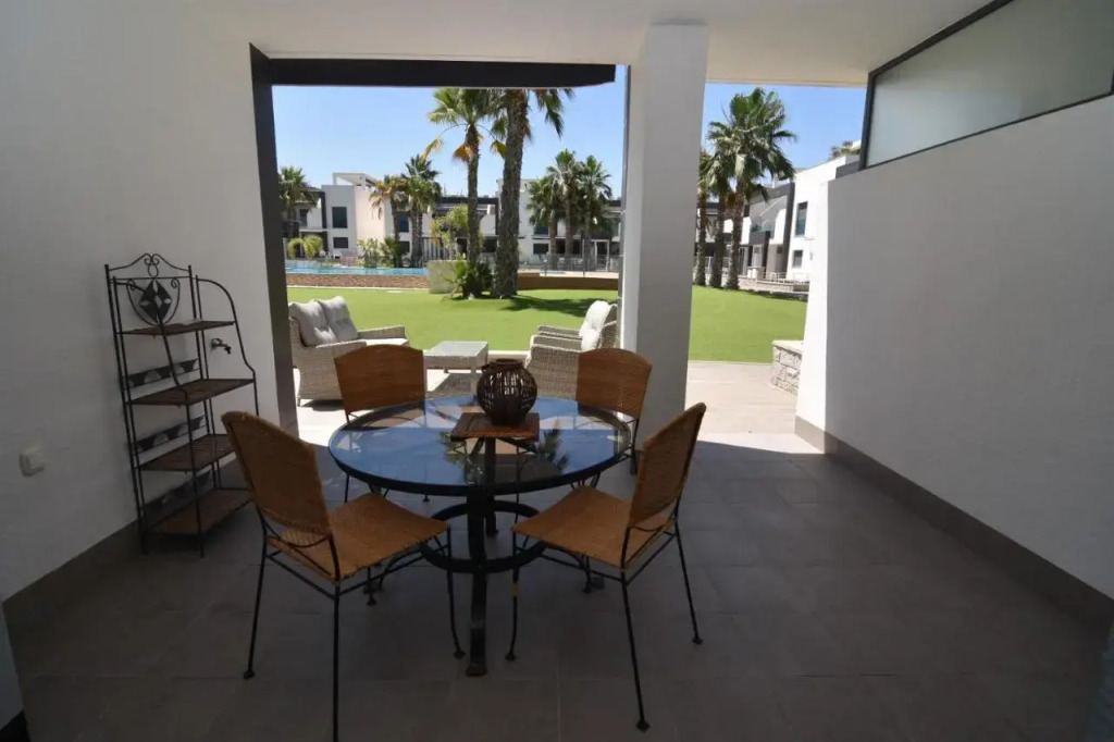 Penthouse Oasis Beach IV N  142
