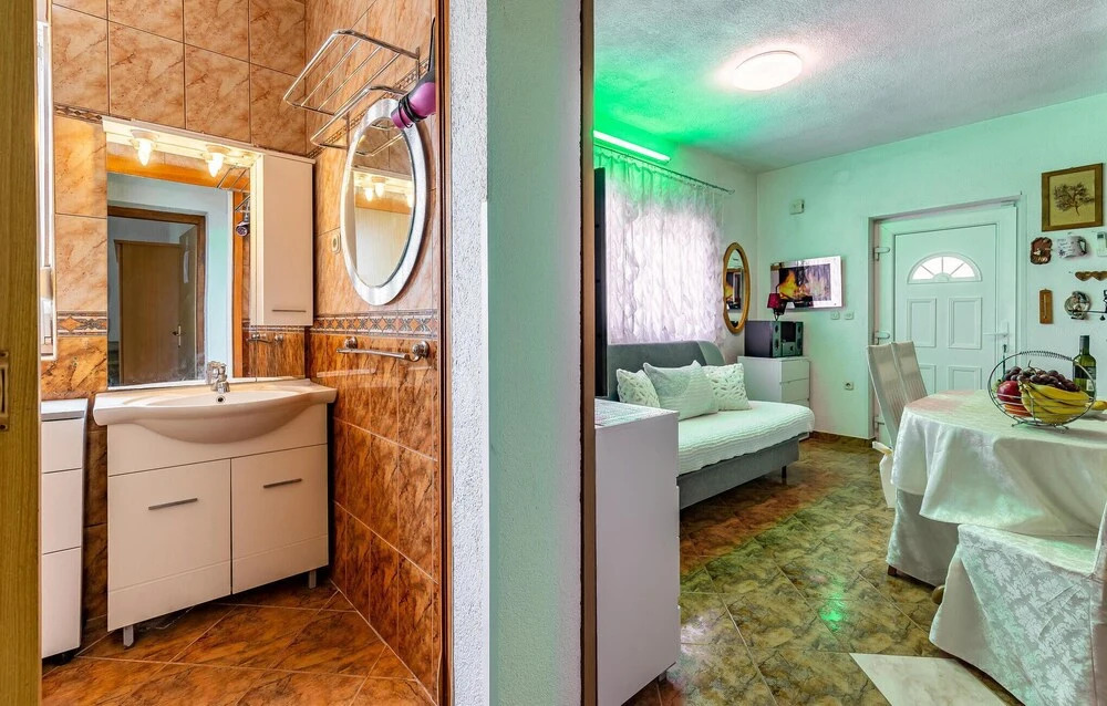 Awesome Apartment in Medulin With Wifi and 2 Bedrooms