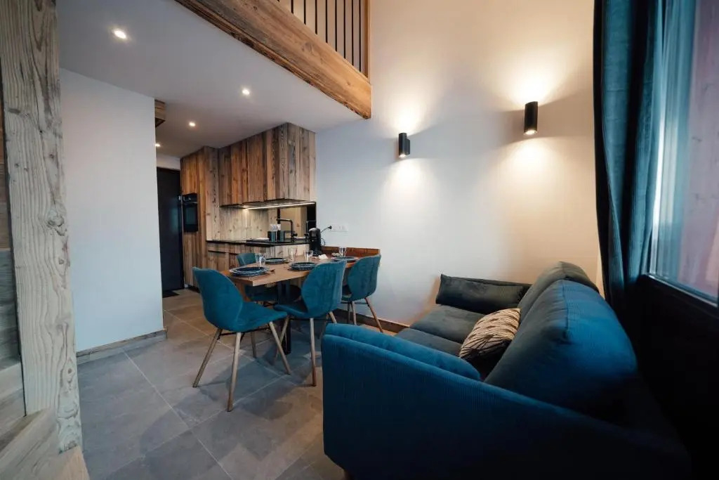 Studio Interlude by ExplorHome
