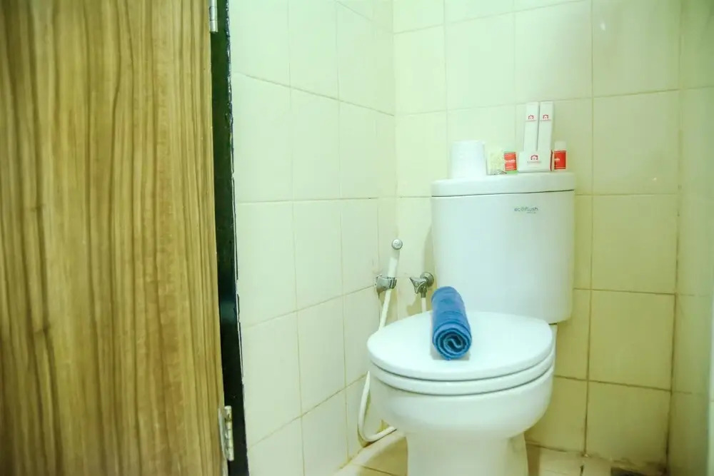 Prime Location Studio Apartment at Elpis Residence near Ancol