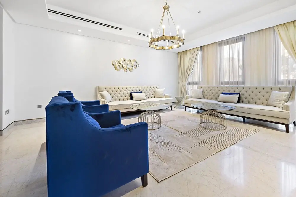 WelHome - Luxe Villa With Private Pool Near The Beach
