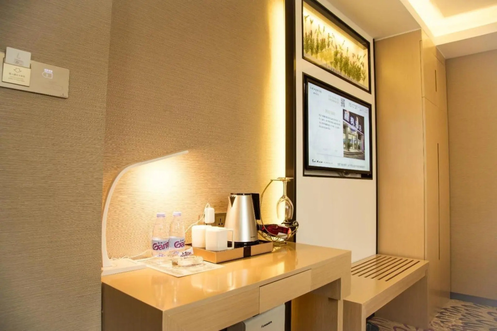 Lavande Hotel Shenzhen North Station Bantian Subway Station