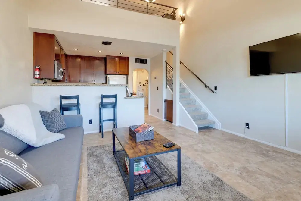 Scottsdale Loft Near Golf Course & Old Town!