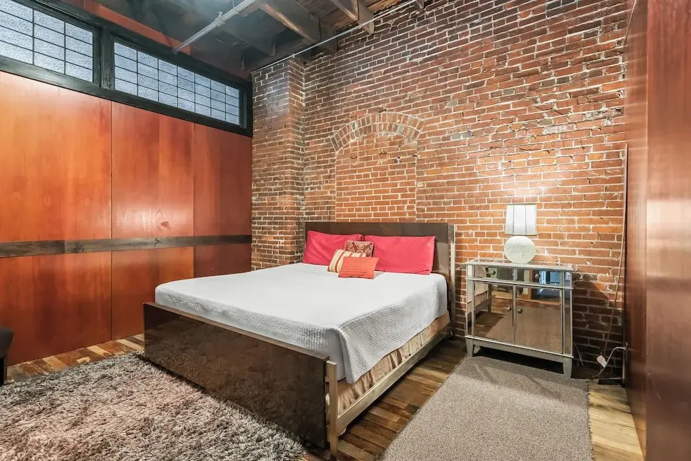 Three Rivers Inn at Jordan's Warehouse