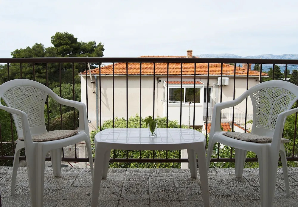 Apartments and Rooms Slavica