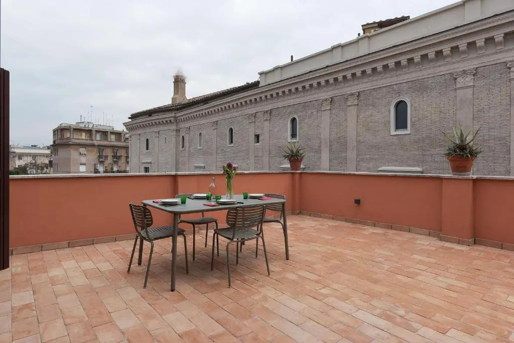 Apartment with Terrace in via del Pellegrino - FromHometoRome