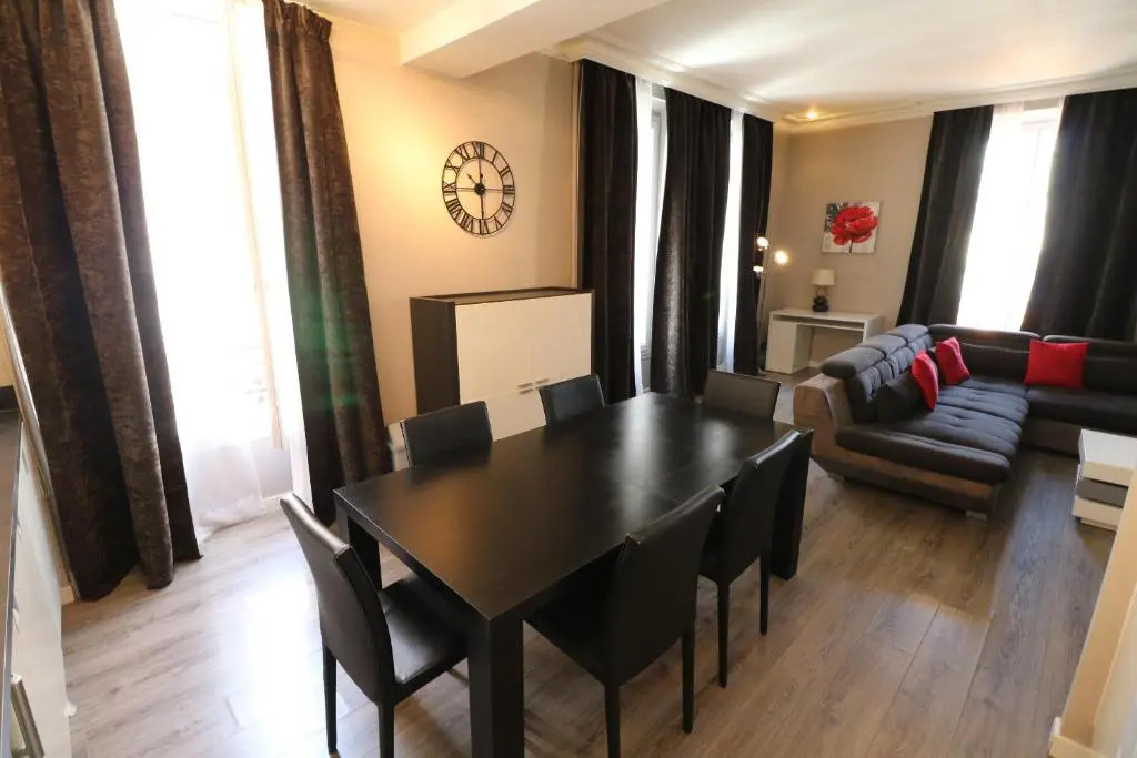 Quality 2 Bedroom 9 Mins From the Palais 342