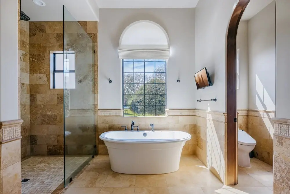 Luxe Poolside Paradise-pool & Spa-vanity Station
