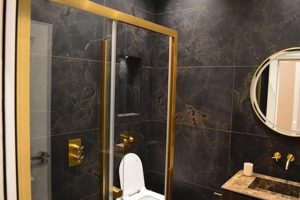 Stunning 2 Bedroom Apartment in London's Chelsea