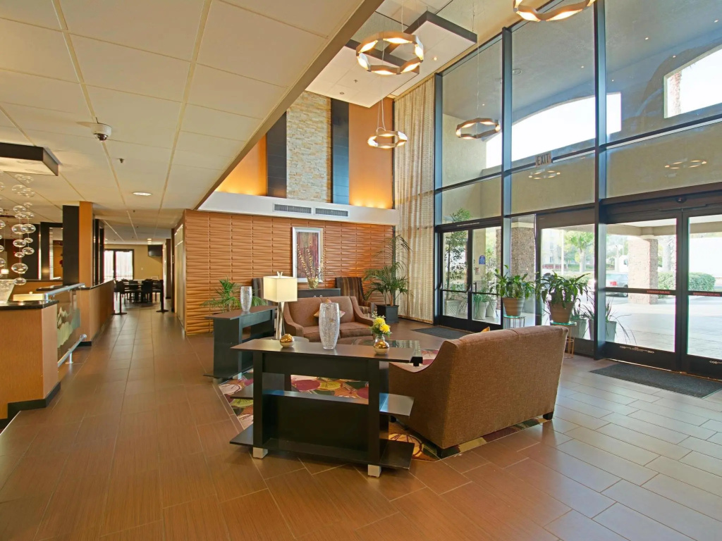 Hotel dLins Ontario Airport
