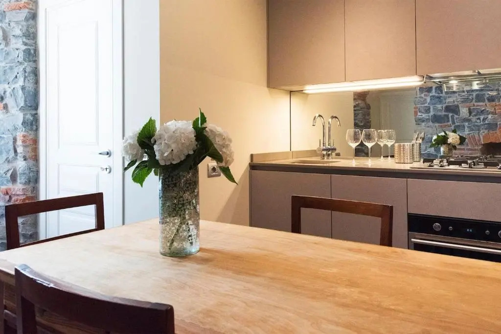 ALTIDO Stylish Apt for 4, close to Como Centre