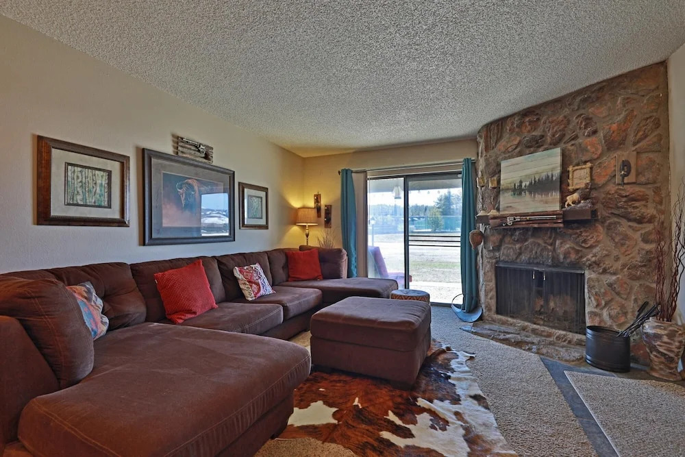 Meadow Ridge Court 7 Unit 6 - 2 Br Condo