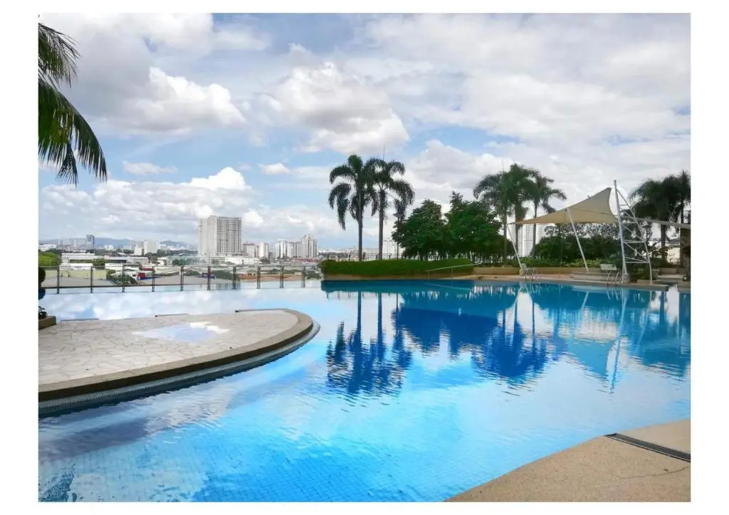 Subang City 8-9 pax l Walk Summit l 5-Min Sunway