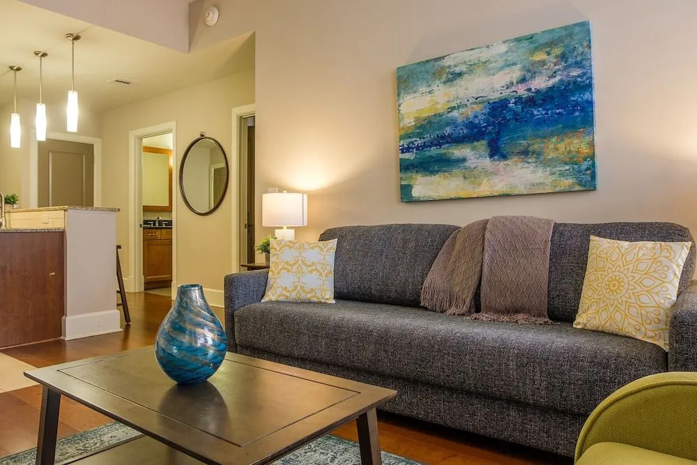 FRONTDESK Hibernia Tower Apts Downtown New Orleans
