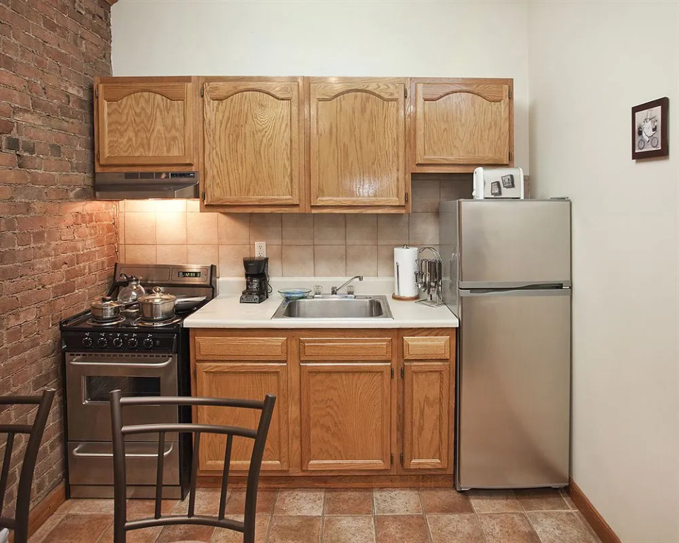 Upper Yorkville Suites