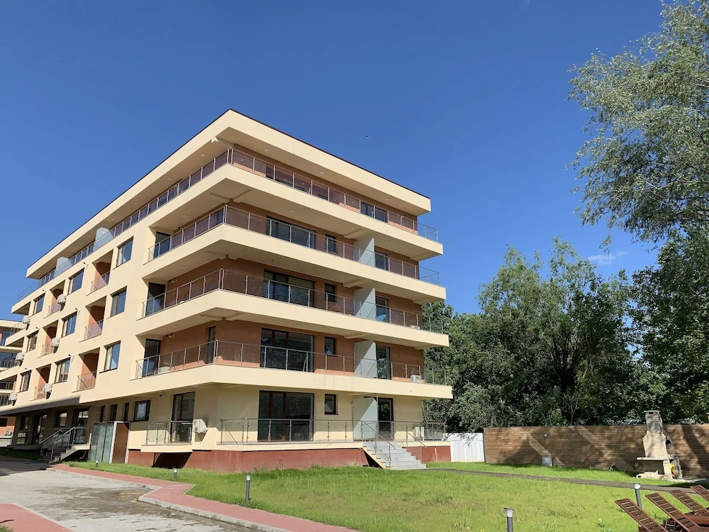 Snagov Lake Suites