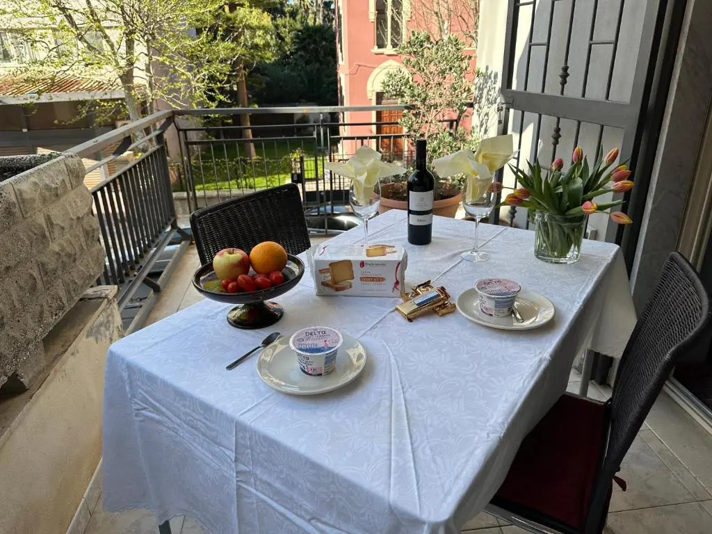Mamma Mary Apartment