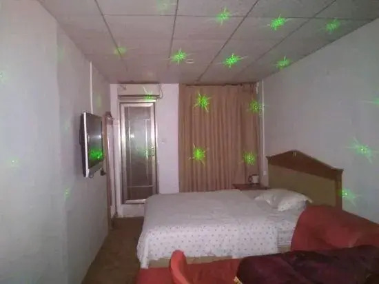 Dongguan Town Inn