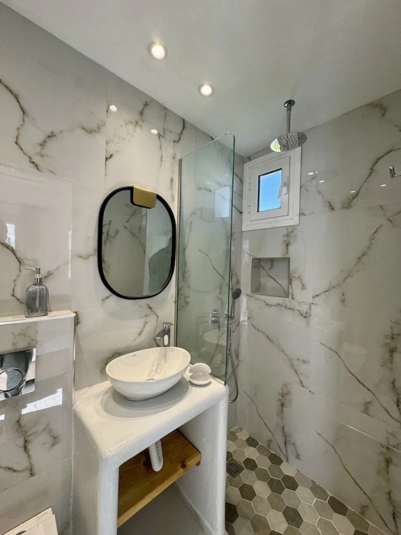 Sunshine Bay Suites