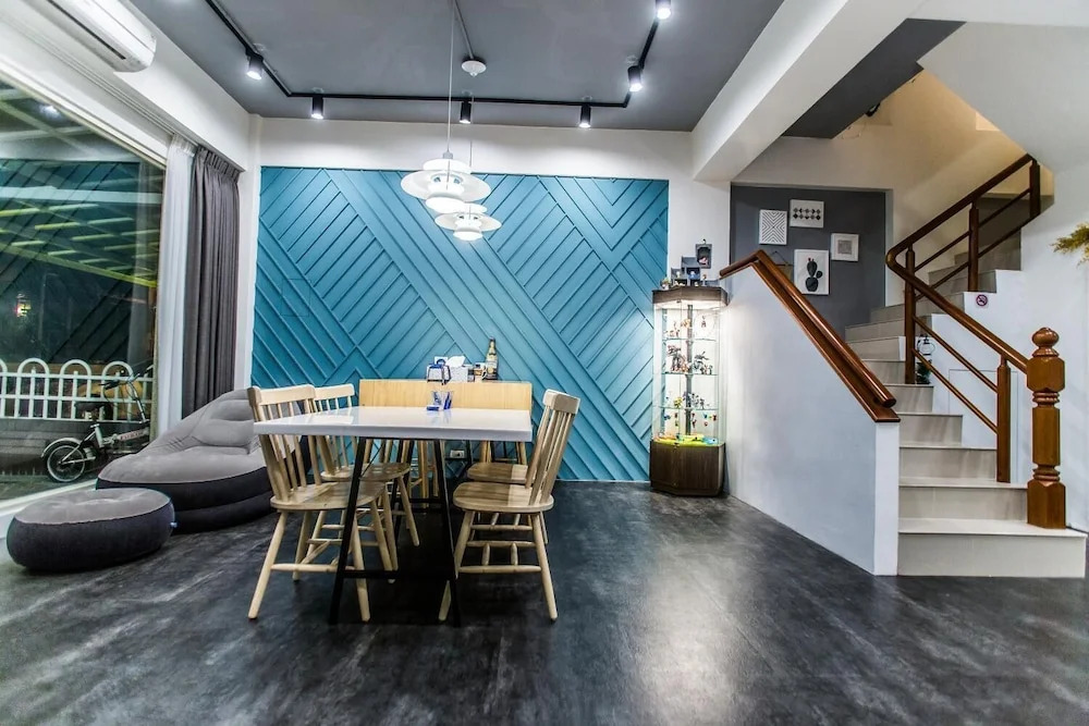 Corner Casual B&B
