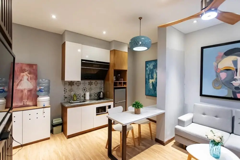 City House Apartment - Sunshine Residence