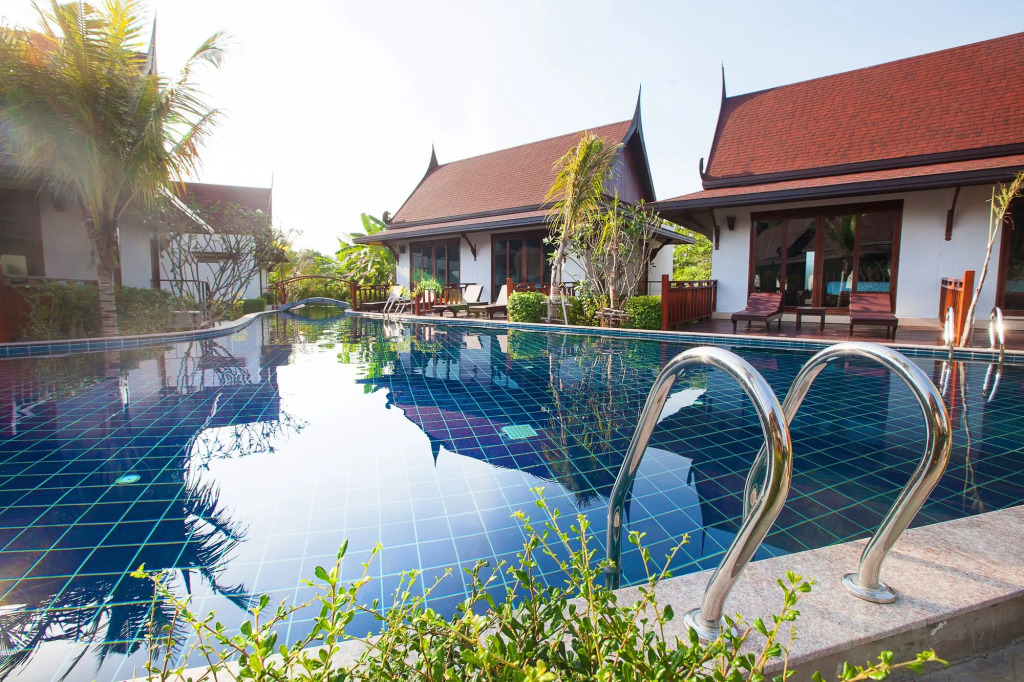 Howard Johnson by Wyndham Phuket Naiyang