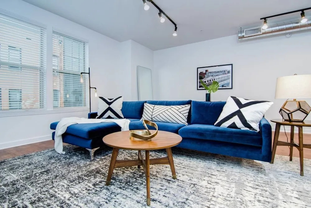 True 2-bdrm Loft - Walk to Beale, Orpheum, & More!