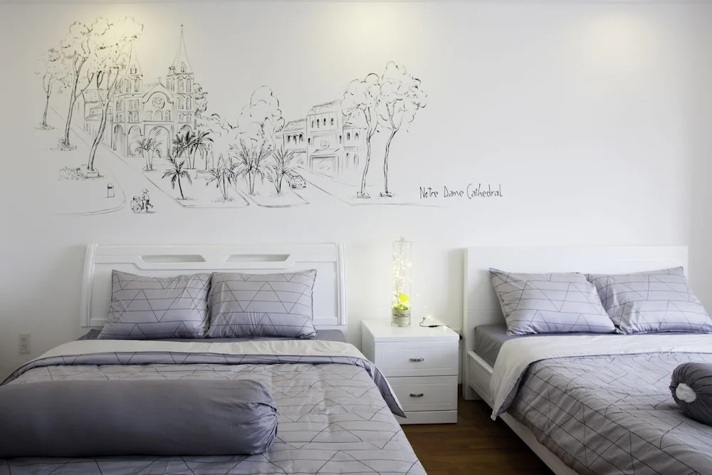 Le Soleil Central River View 3BR Apartment