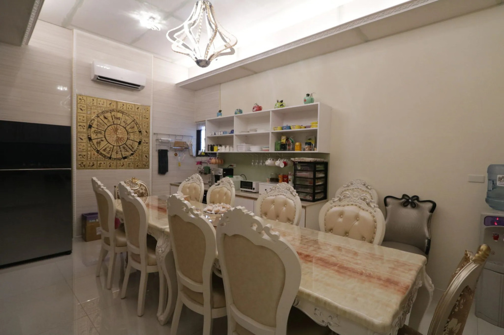 Lucent Bed & Breakfast