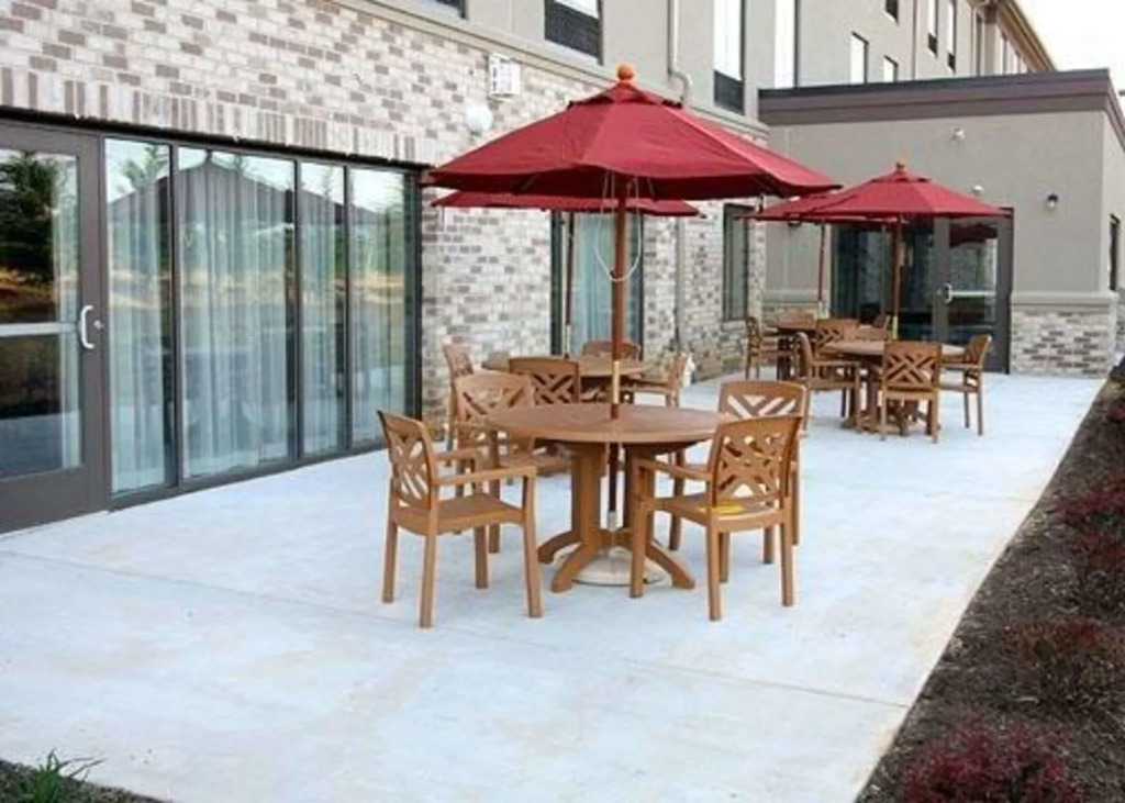 Holiday Inn Express & Suites Clear Spring by IHG