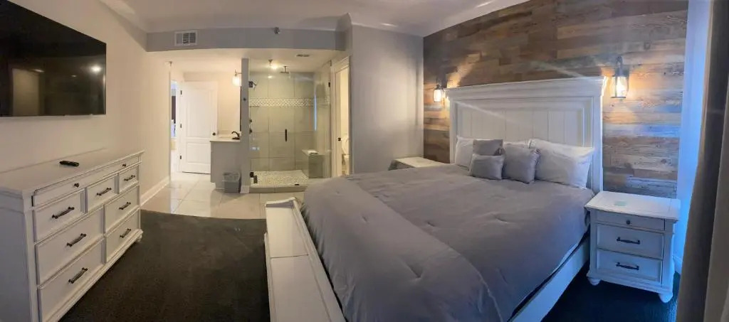 River Place Condos 111 3BD