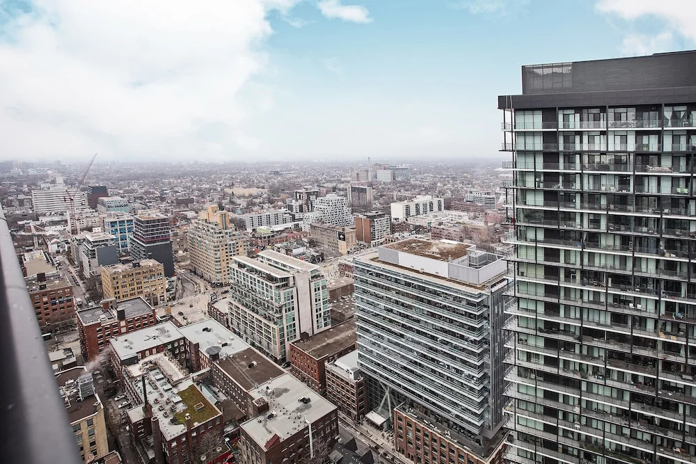 101 Peter St Condos
