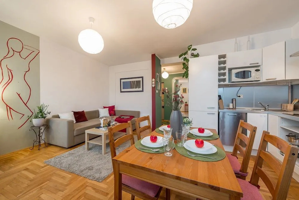 P&O Apartments Center
