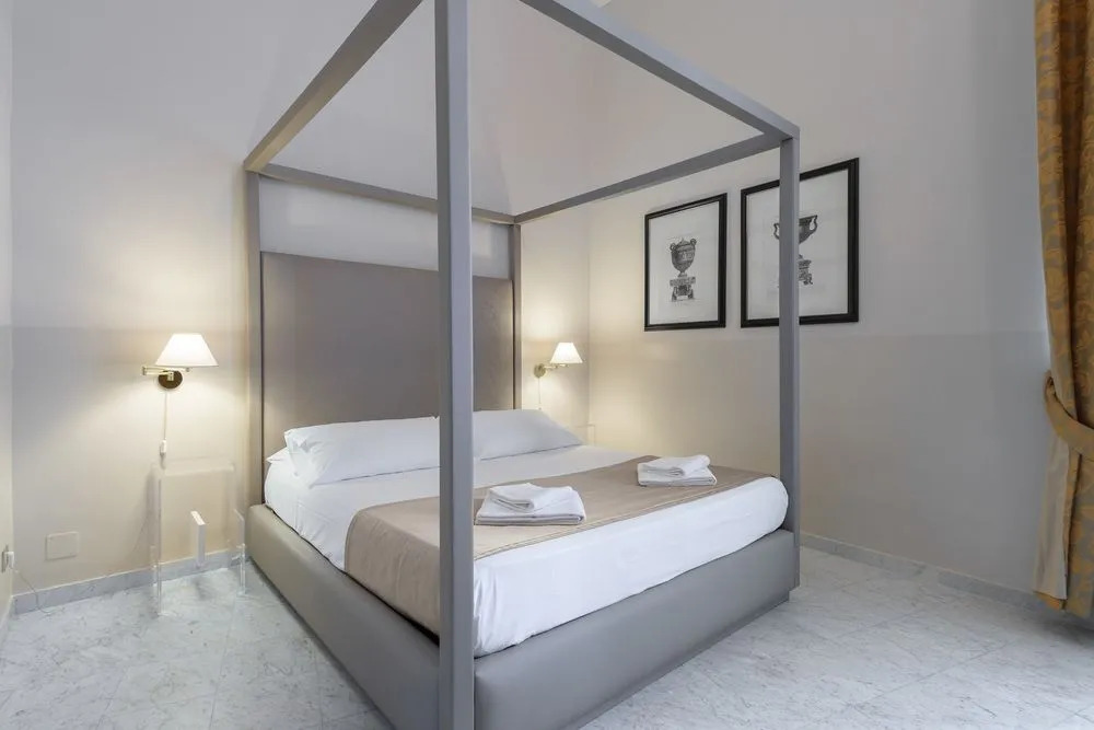 Travel & Stay - Navona 3