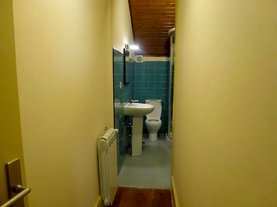 Canvas Atelier Hostel