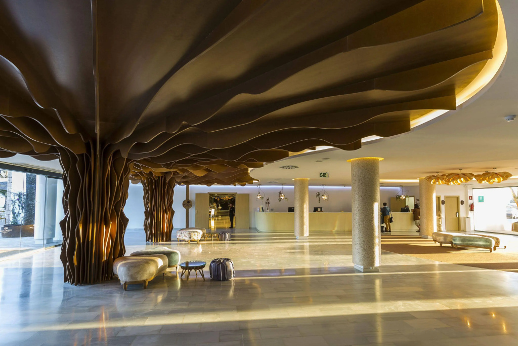 Курортный отель Grand Palladium White Island and Spa - All Inclusive