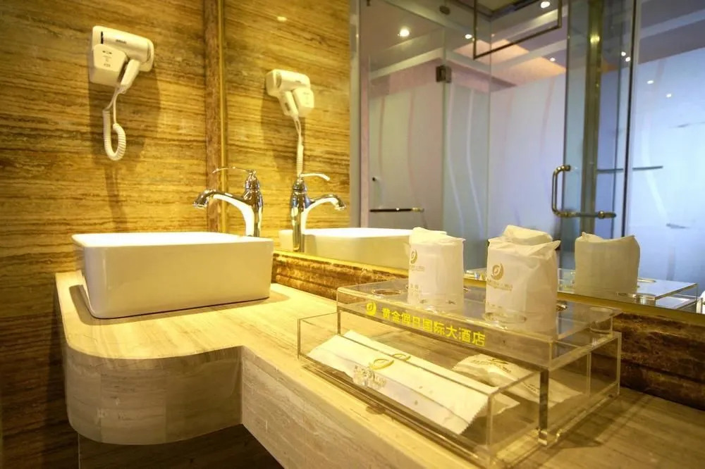 Golden Holiday International Hotel