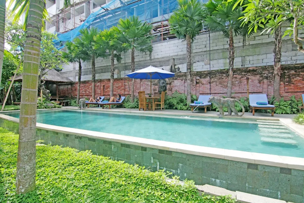 ZEN Premium Ubud Pengosekan 2