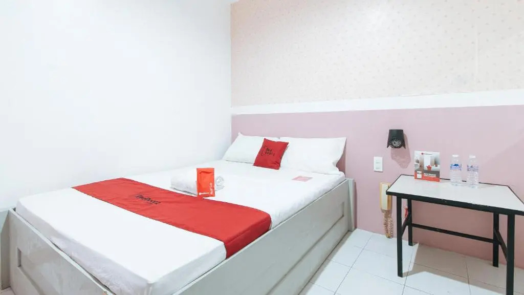 RedDoorz near SM Calamba
