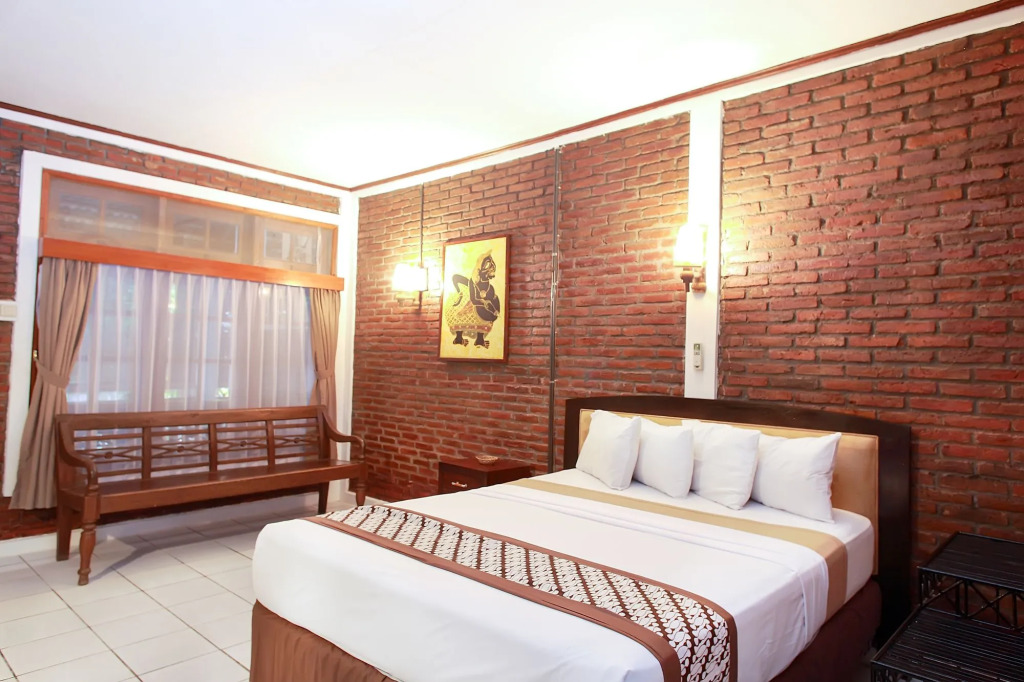 Paku Mas Hotel