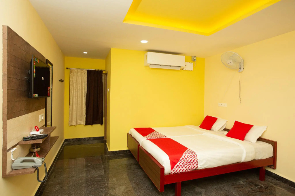 Sri Murugan Beach Paradise Hotel