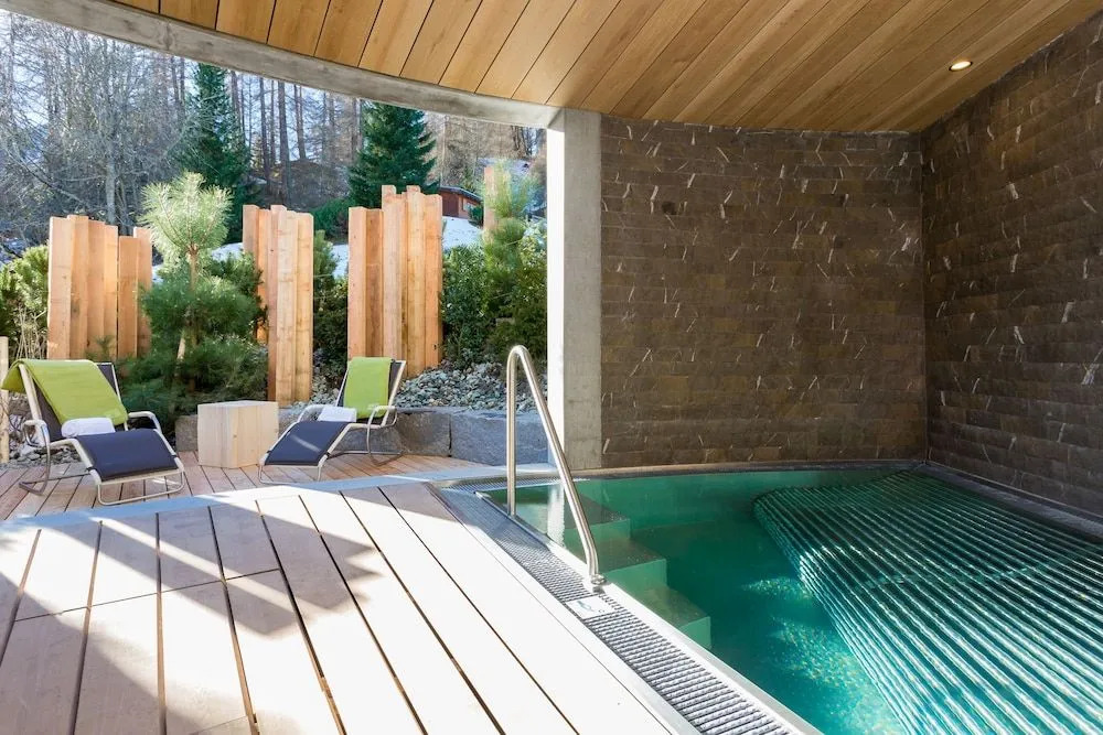 The Alpina Mountain Resort