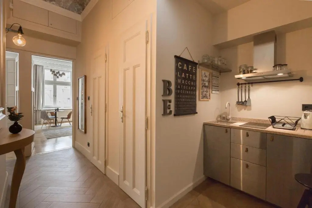 Danube Dream Home In The Absolute Center