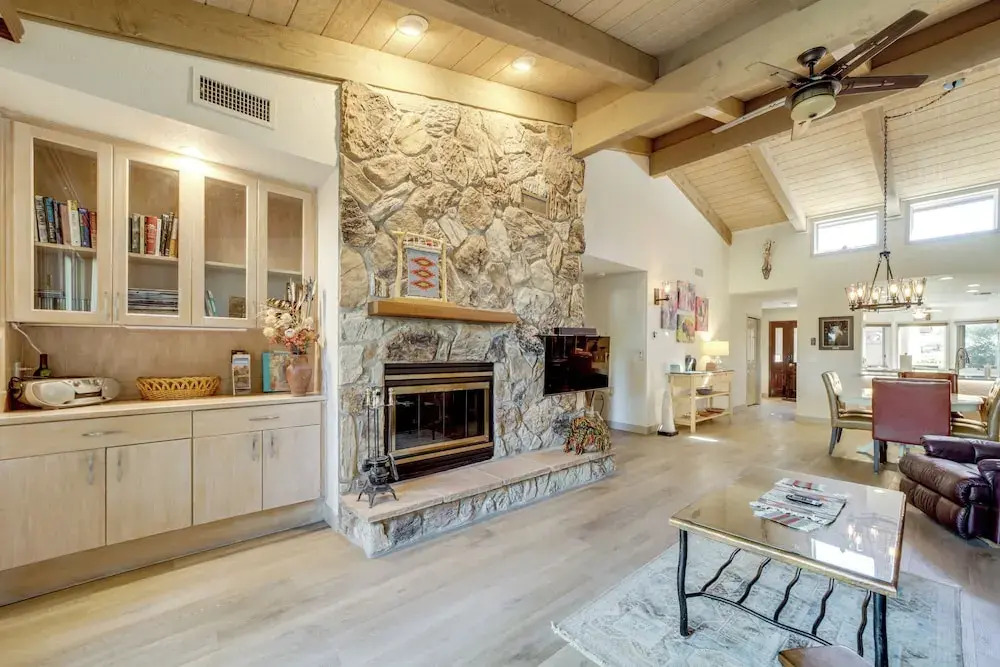 Sedona Home w/ Golf Course View & Pool Access!